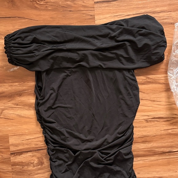 NWT Black Off-Shoulder Dress - Picture 7 of 8